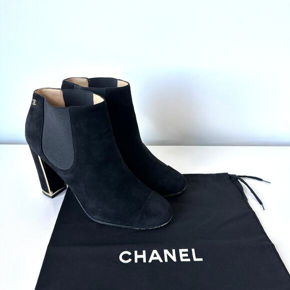 CHANEL Black Suede Gold Logo Chelsea Heel Ankle Boots IT 39.5 - Picture 16 of 16
